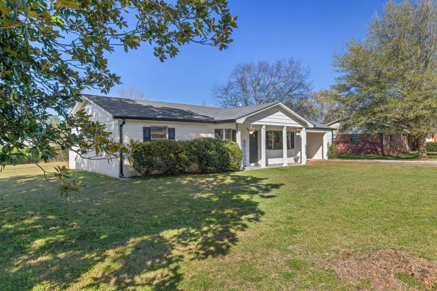 340 Leona Dr, Florence, AL 35633 - #2