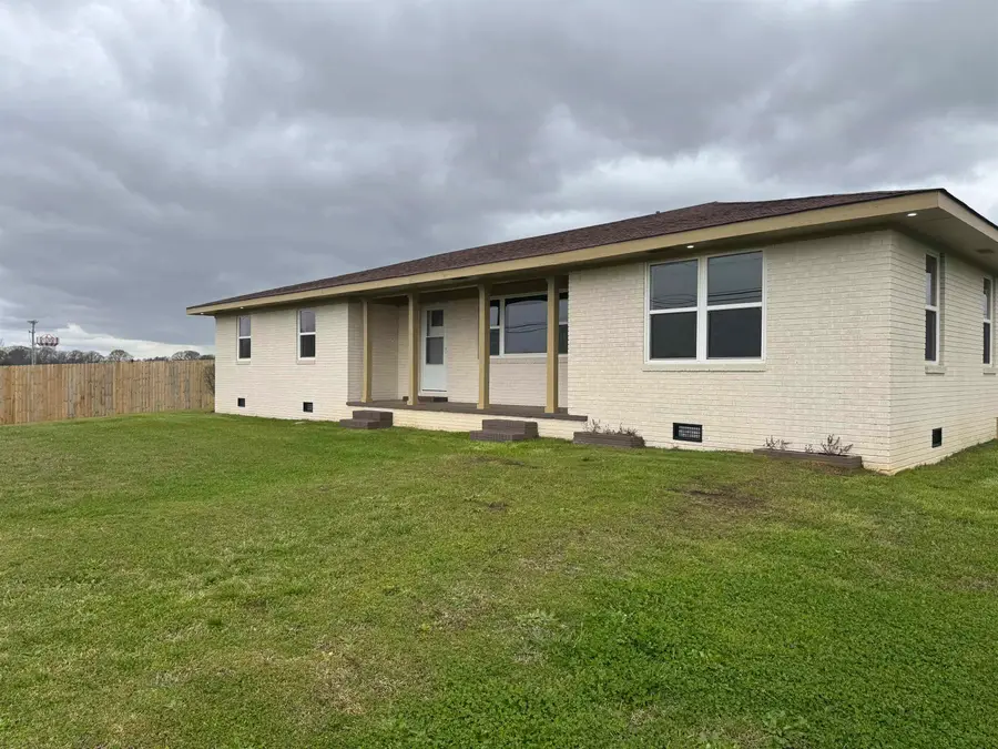 2675 E 6th St, Tuscumbia, AL 35674 - #3