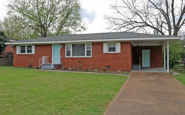 213 Normandy Dr, Florence, AL 35630