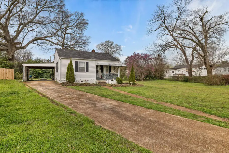 1208 Cedar Cir, Sheffield, AL 35660 - #3