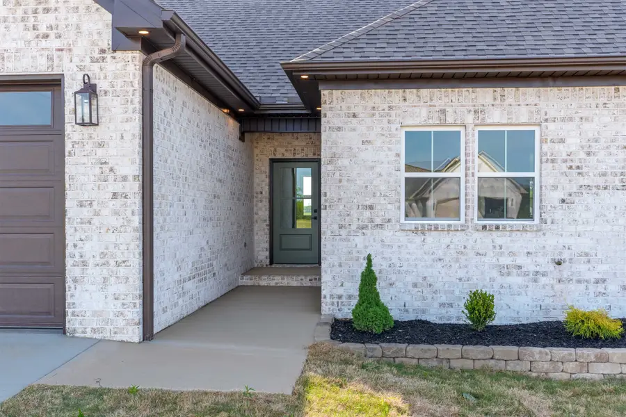 410 Cottontail Tr, Killen, AL 35645 - #2