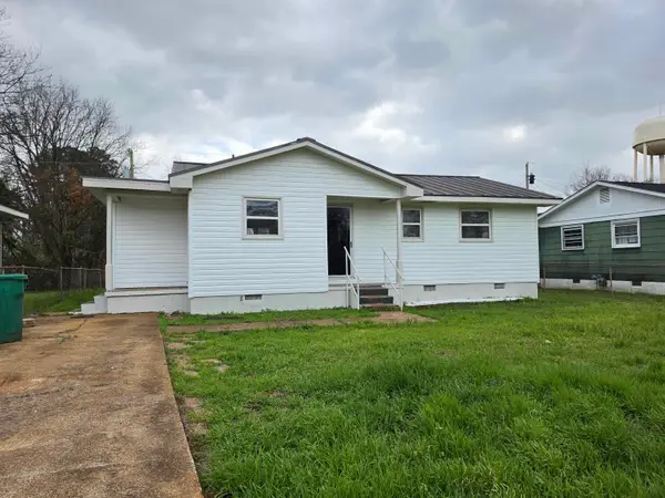 1104 Shirley Dr, Tuscumbia, AL 35674