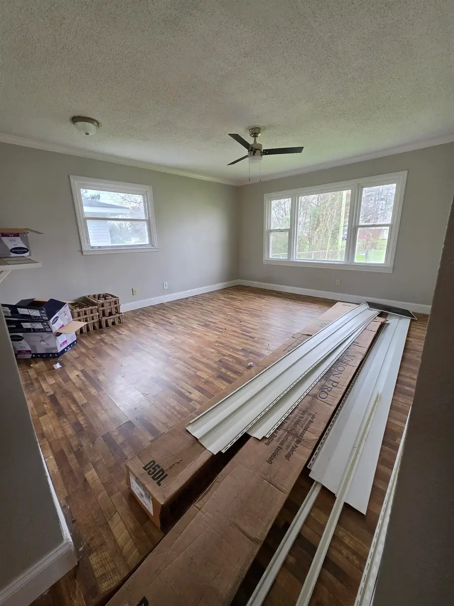 1104 Shirley Dr, Tuscumbia, AL 35674 - #3