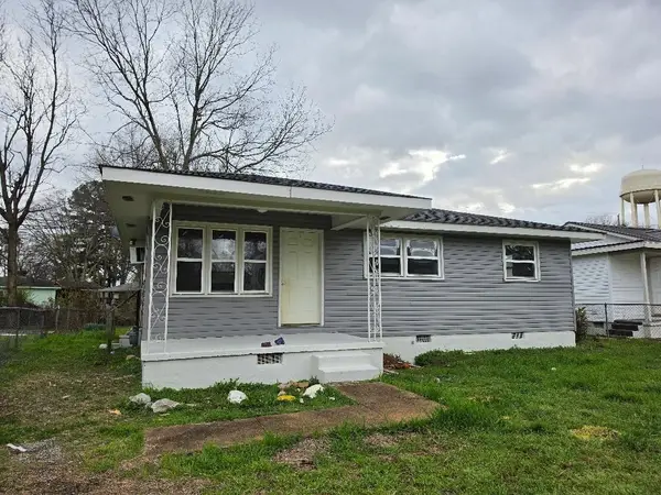 1106 Shirley Dr, Tuscumbia, AL 35674