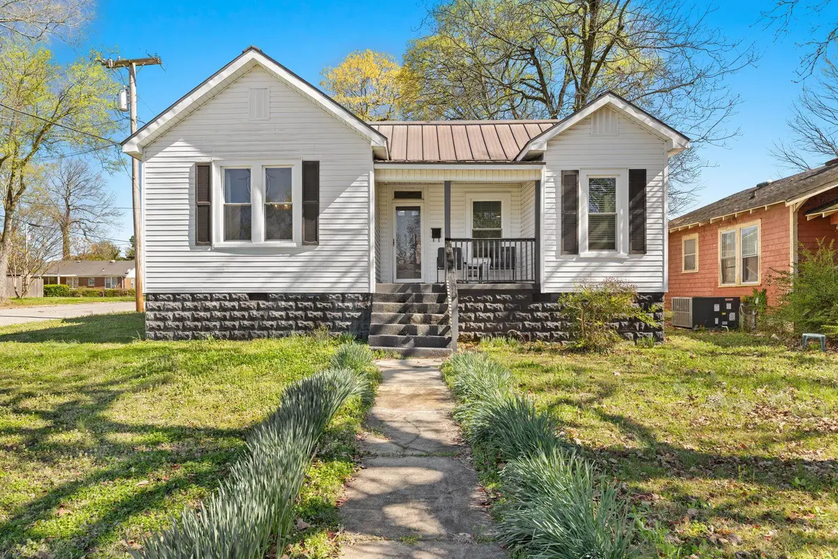 501 Simpson St, Florence, AL 35630 - #1