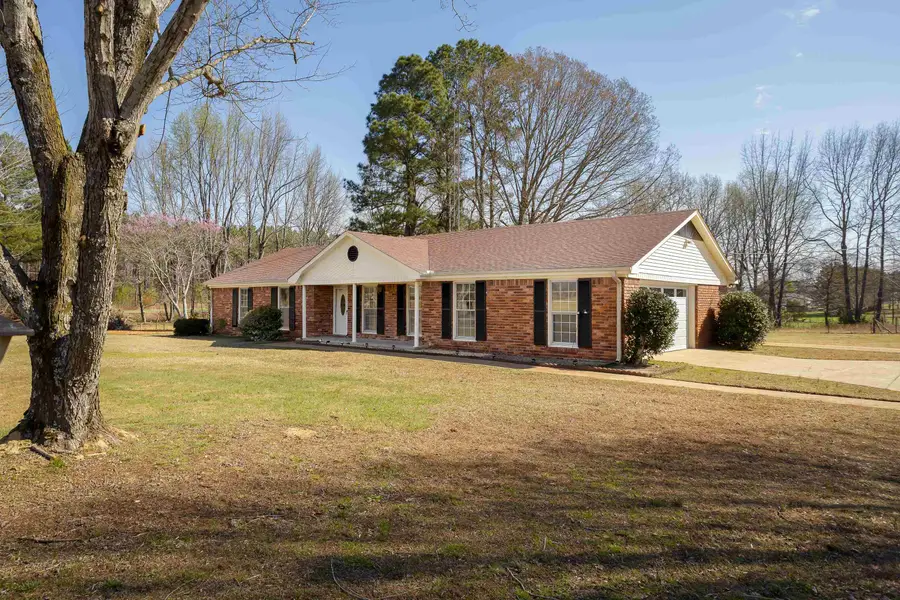 338 Travis Dr, Killen, AL 35645 - #2