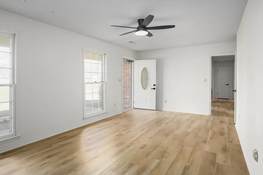 338 Travis Dr, Killen, AL 35645 - #3