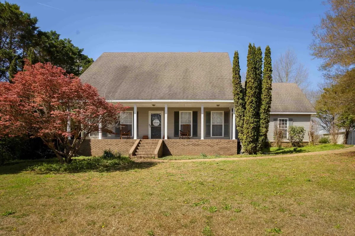 310 Cloverleaf Cir, Killen, AL 35645 - #1