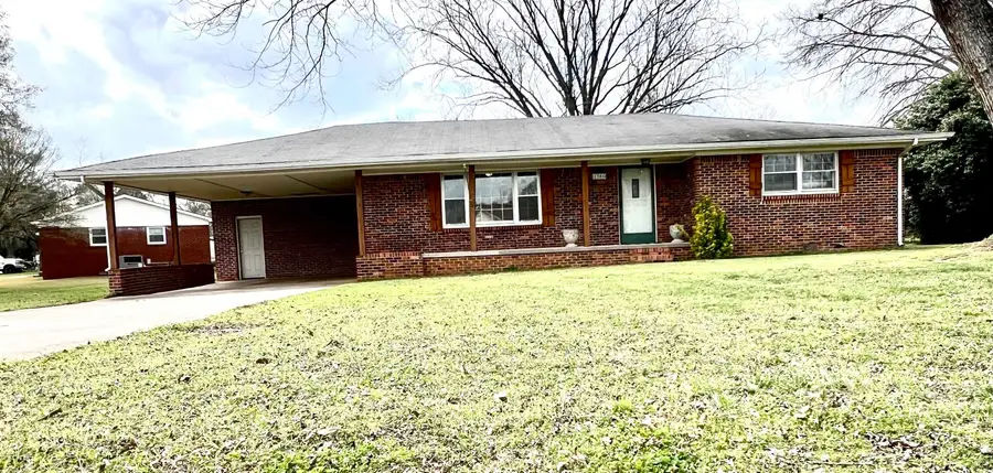 1306 Eastman Ave, Tuscumbia, AL 35674 - #2