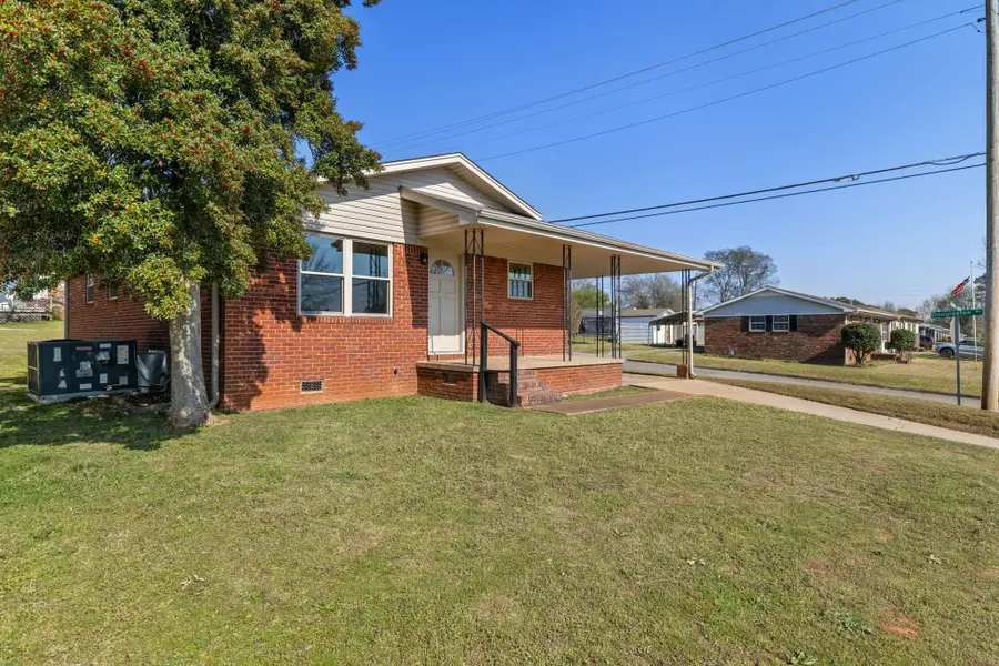 1702 Marlborough Blvd, Florence, AL 35630 - #2