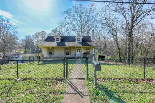 2213 Houston St, Florence, AL 35630