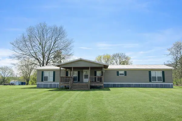 566 Co Rd 1805, Holly Pond, AL 35083