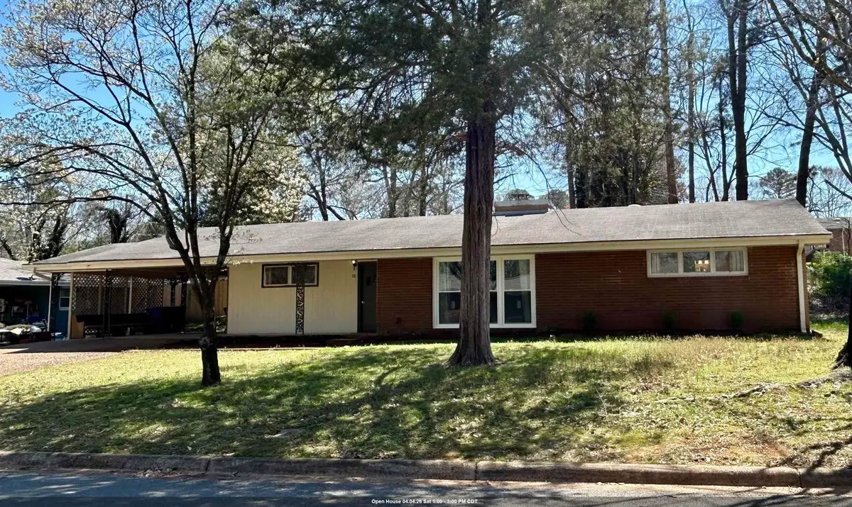 111 Park Cir, Florence, AL 35630 - #1