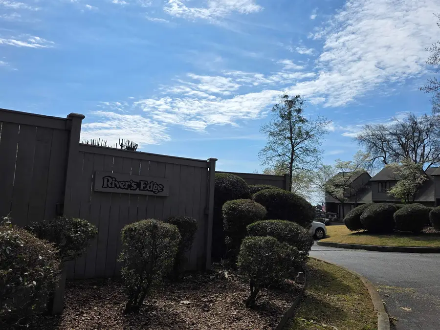 209 River Point Rd, Florence, AL 35634 - #2