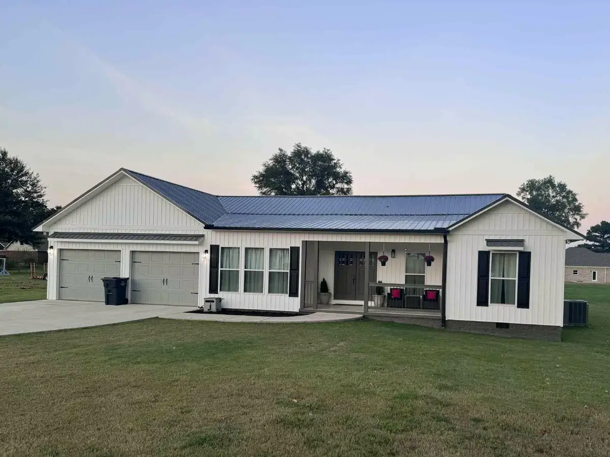 520 Cloverleaf Cir, Killen, AL 35645 - #1