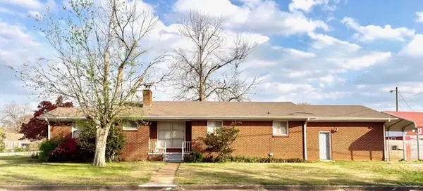 1411 E 30th St, Sheffield, AL 35660