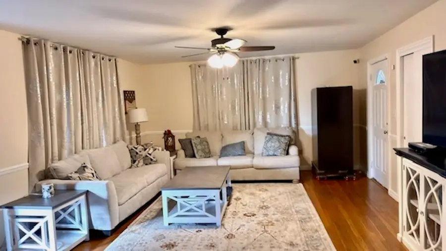 1411 E 30th St, Sheffield, AL 35660 - #3