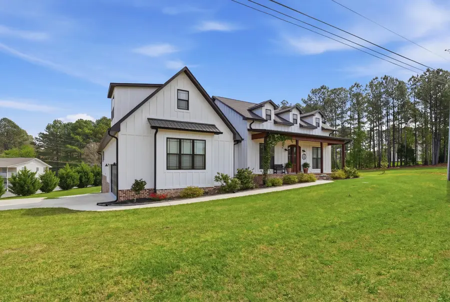 602 Country Club Rd, Albertville, AL 35951 - #2