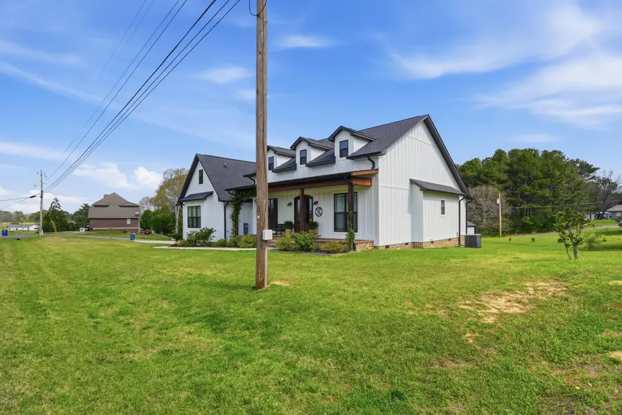 602 Country Club Rd, Albertville, AL 35951 - #3