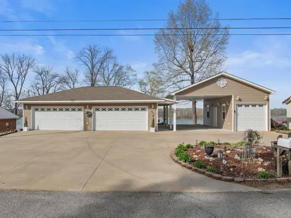 875 Carter Dr, Tuscumbia, AL 35674