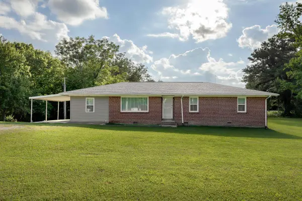 895 Milk Springs Rd, Tuscumbia, AL 35674