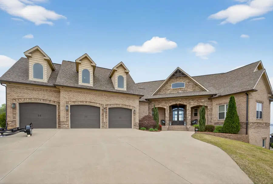 119 River Pointe Dr, Muscle Shoals, AL 35661 - #2