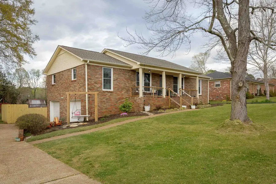 7205 Parkwood St, Florence, AL 35634 - #2