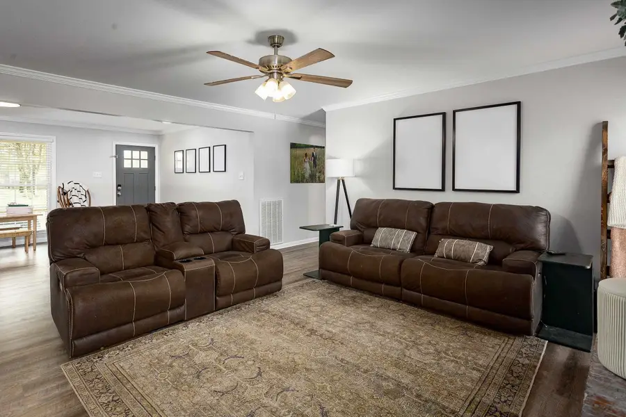 7205 Parkwood St, Florence, AL 35634 - #3