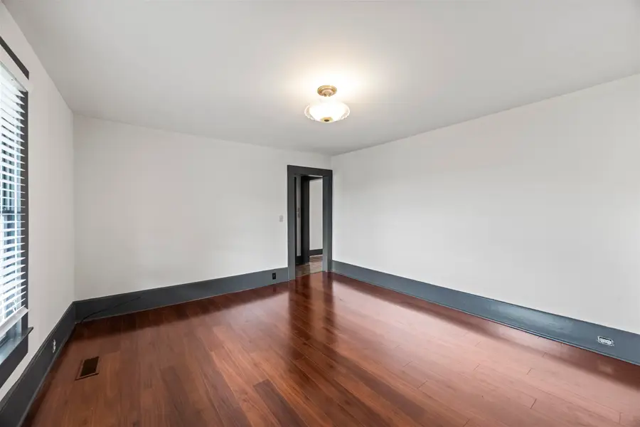 411 9th Ave, Cullman, AL 35055 - #2