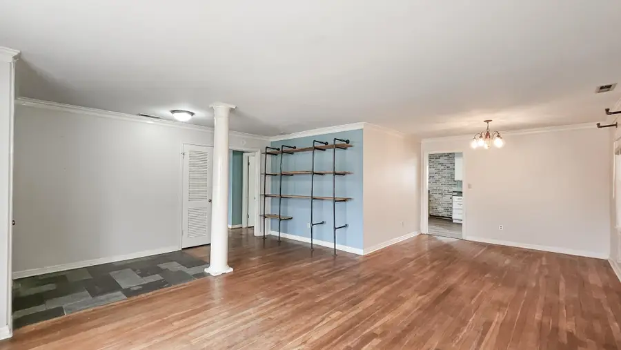 225 Stovall Dr, Florence, AL 35630 - #3