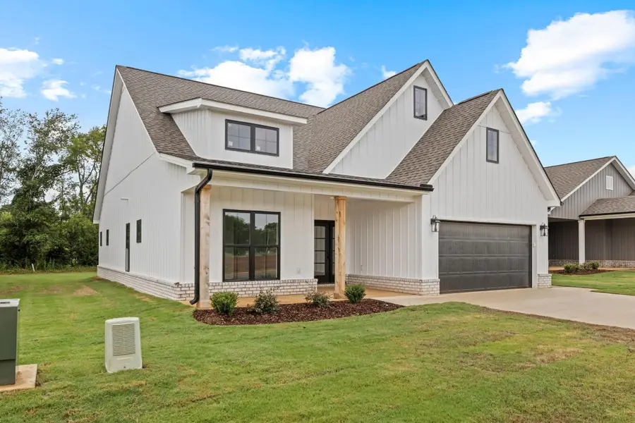 44 Foster Dr, Florence, AL 35633 - #2