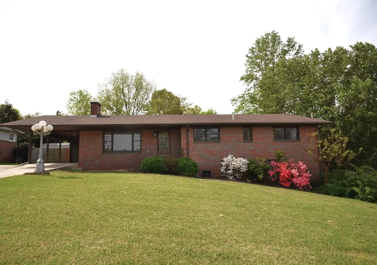 806 8th Court, Cullman, AL 35055 - #1