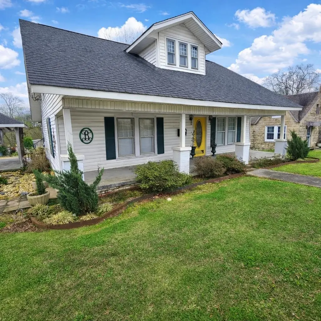 1008 Jackson Ave, Russellville, AL 35653 - #1