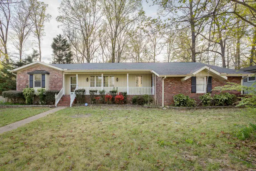 217 Stovall Dr, Florence, AL 35633 - #2