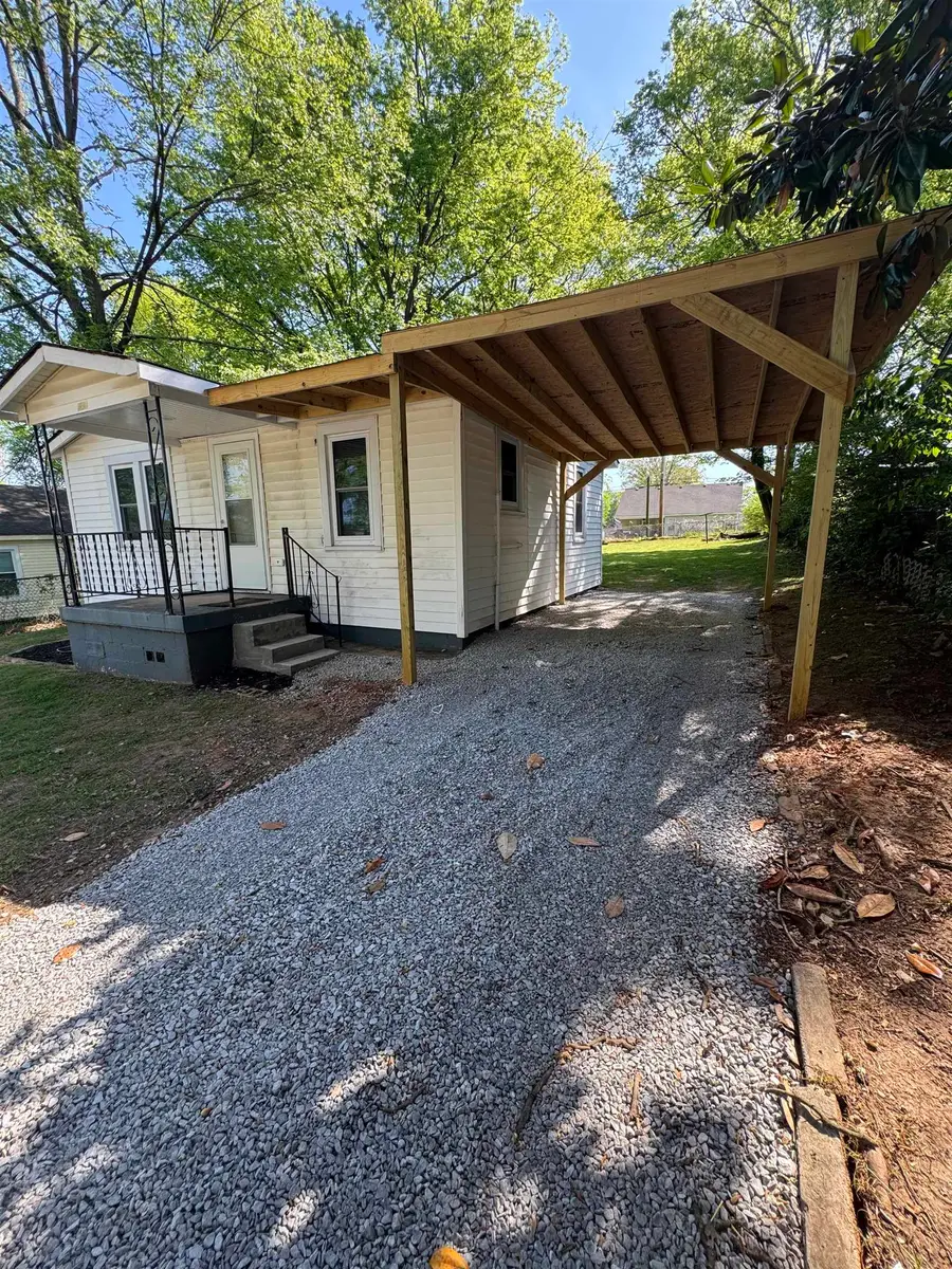 410 N Broadway St, Florence, AL 35630 - #3