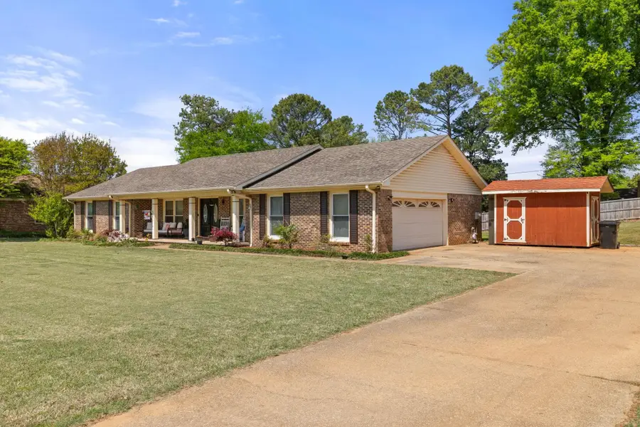 2203 Marietta Ave, Muscle Shoals, AL 35661 - #3