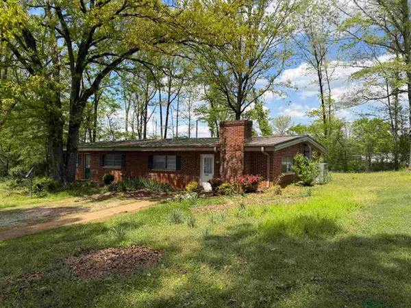 111 Parker Dr, Florence, AL 35633