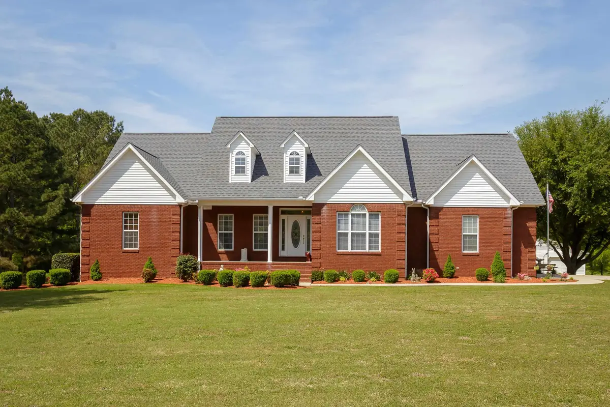 285 No Head Hollow Rd, Muscle Shoals, AL 35661 - #1