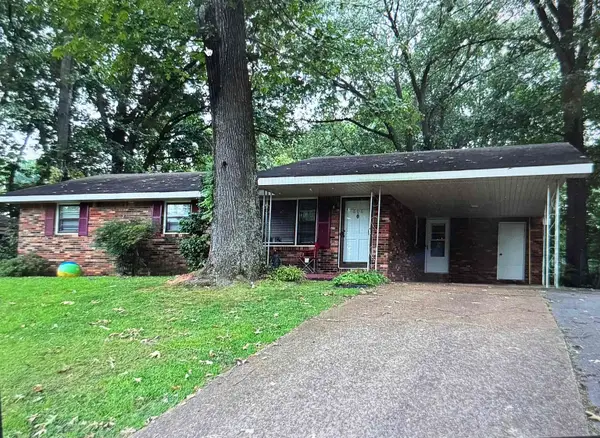 806 Harding Ave, Muscle Shoals, AL 35661