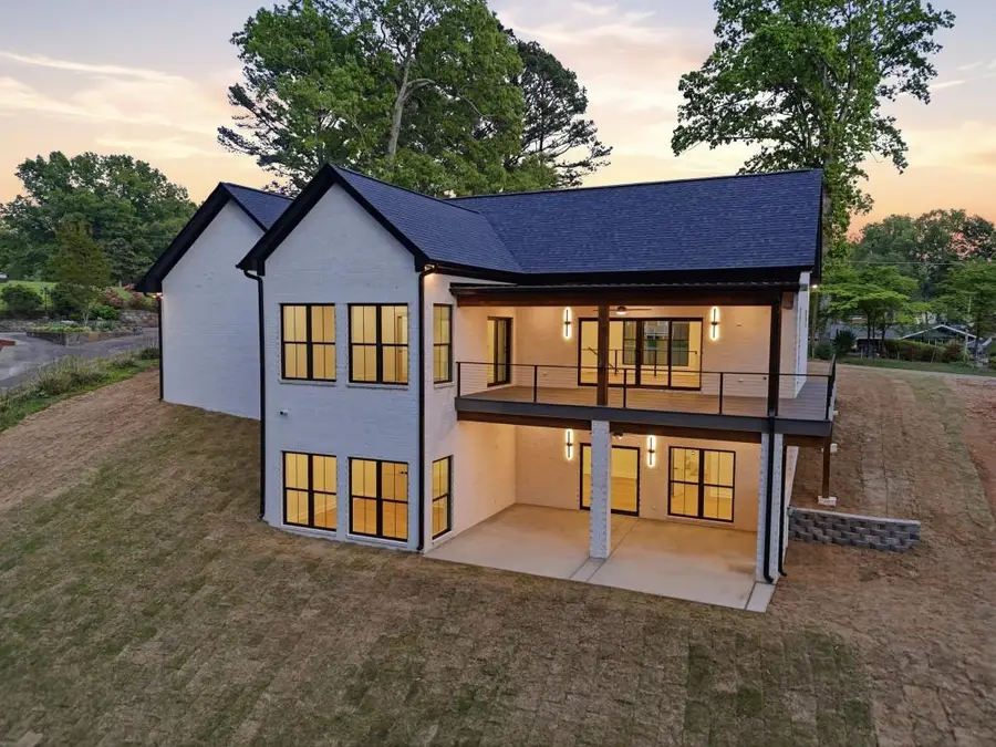 75 Kilcoole St, Muscle Shoals, AL 35661 - #2