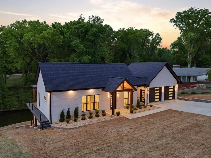 75 Kilcoole St, Muscle Shoals, AL 35661 - #3