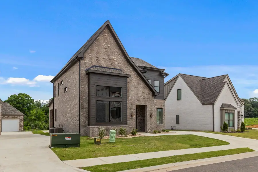 205 Fame Ave, Tuscumbia, AL 35674 - #3