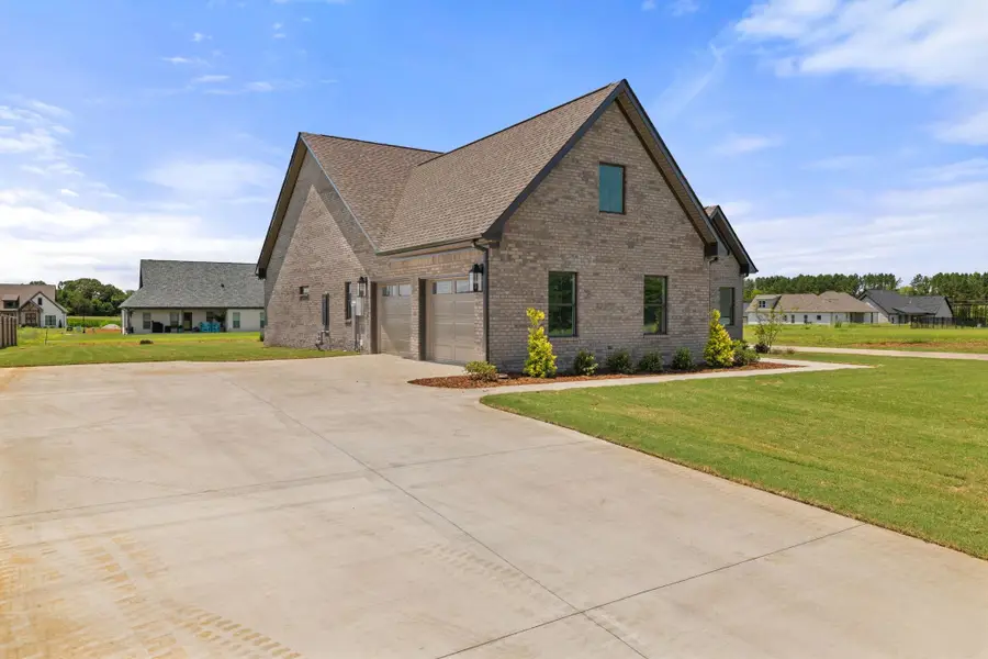 500 Cottontail Tr, Killen, AL 35645 - #3