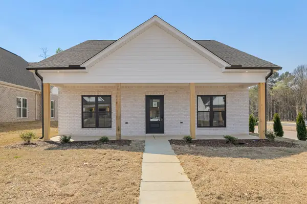 21246 Scuttle St., Athens, AL 35611