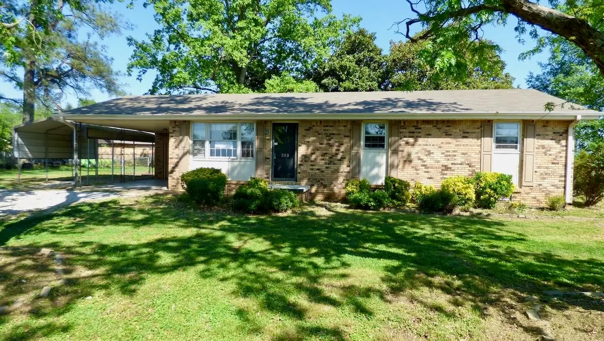 203 James St, Muscle Shoals, AL 35661 - #1