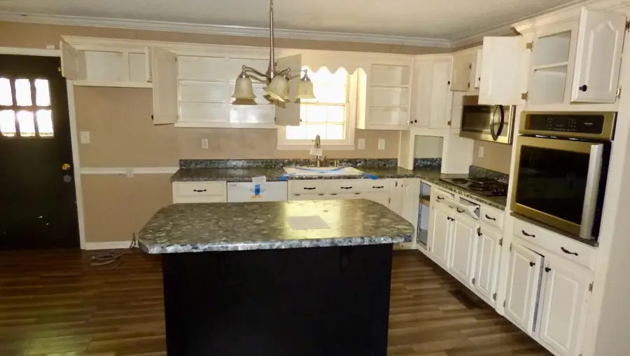 203 James St, Muscle Shoals, AL 35661 - #3