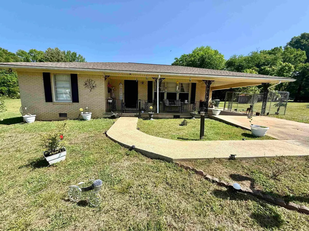 1365 2nd St, Cherokee, AL 35616 - #1