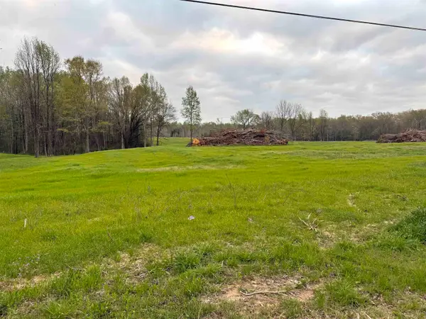 2 Glass Hollow Rd, Athens, AL 35611