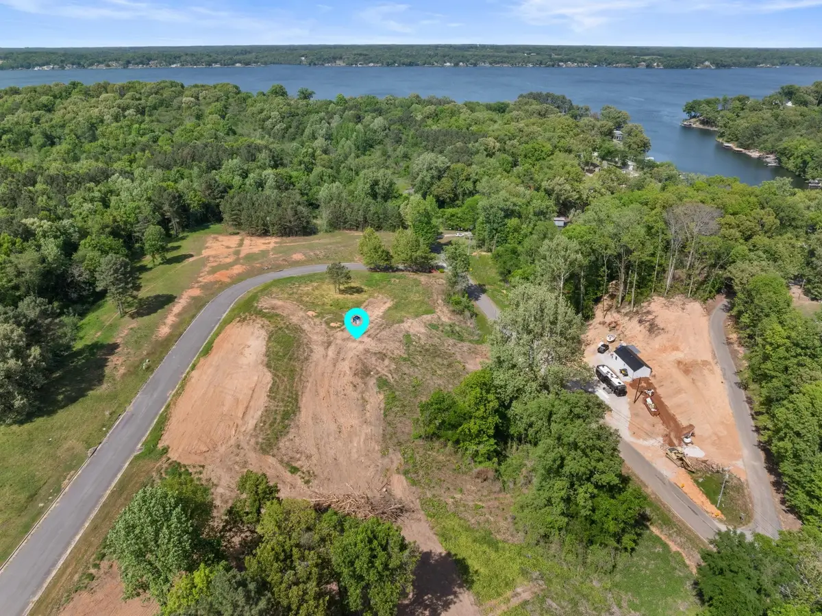 Singing River Dr, Muscle Shoals, AL 35661 - #1