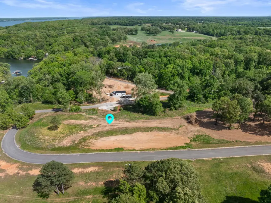 Singing River Dr, Muscle Shoals, AL 35661 - #2